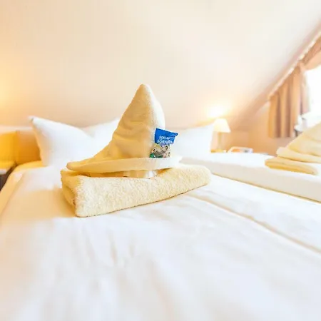 Altglowe Hotel Garni Glowe
