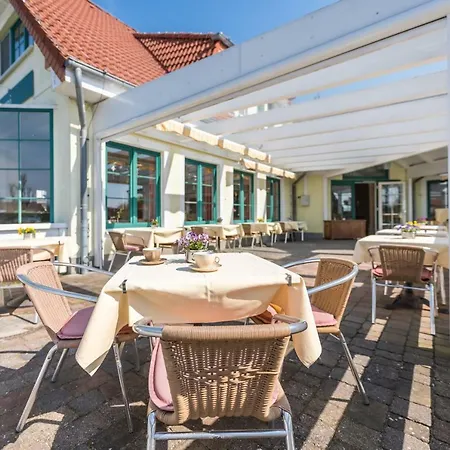 Altglowe Hotel Garni 4* Glowe