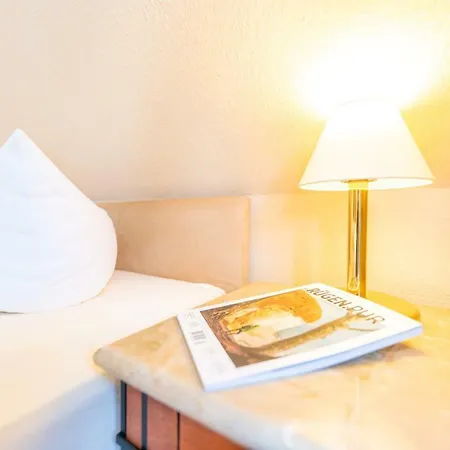Altglowe Hotel Garni Hotel 4*