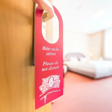 Altglowe Hotel Garni 4*