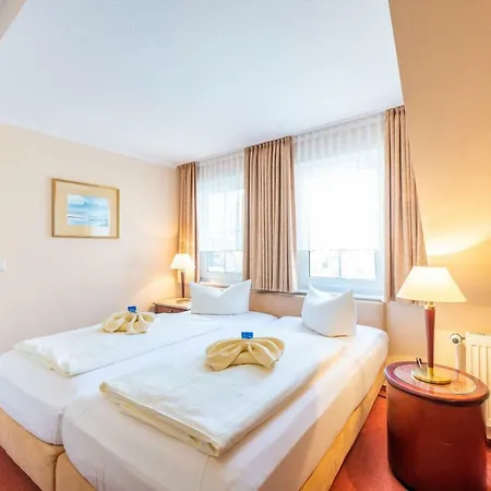 Altglowe Hotel Garni 4*