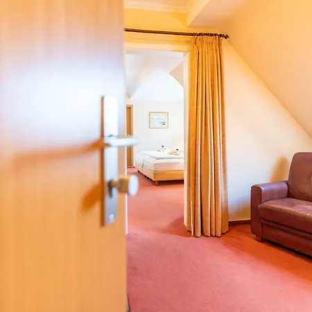 Altglowe Hotel Garni Hotel Glowe