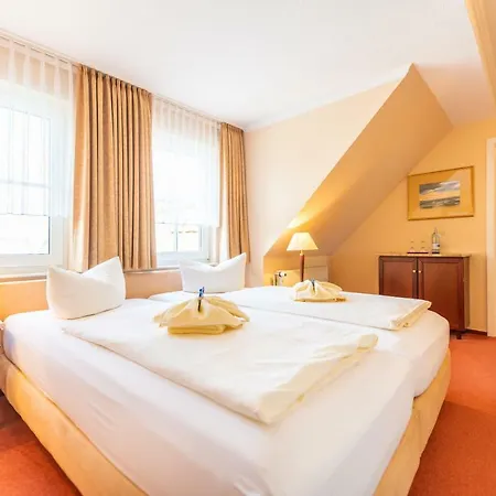 Altglowe Hotel Garni Glowe